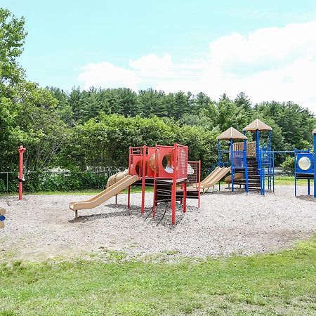 Tuxbury Pond Camping Resort Tiny House Clara South Hampton Extérieur photo
