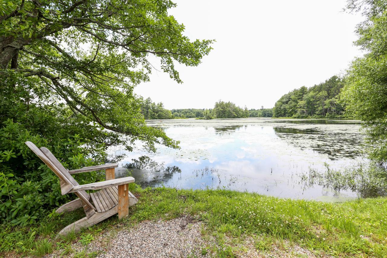 Tuxbury Pond Camping Resort Tiny House Clara South Hampton Extérieur photo
